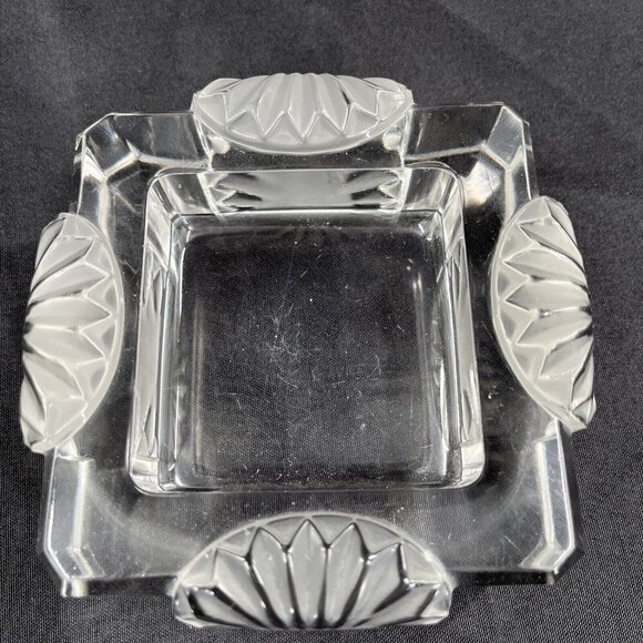 Lalique Vintage Boite Corfu Seashell Clear-Frosted Ashtray Trinket Dish signed - Picture 7 of 9